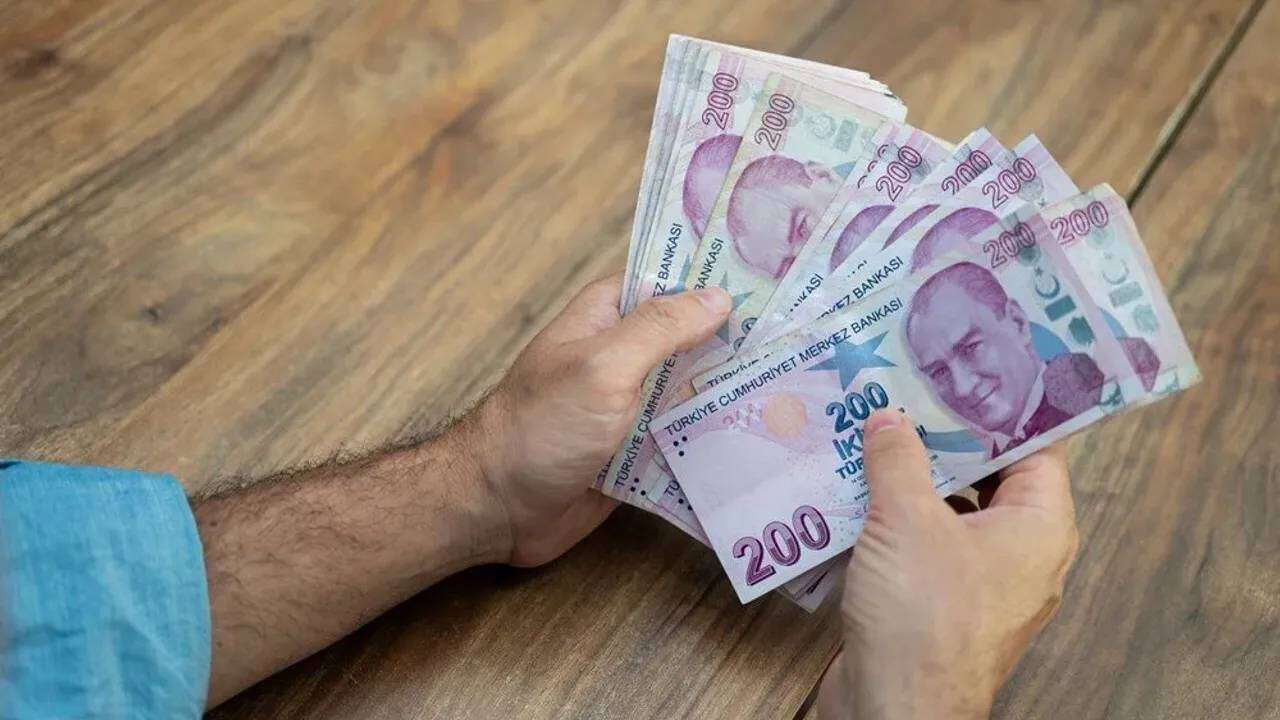 Emeklilerin hesabına koşulsuz 30 bin TL yatacak 8